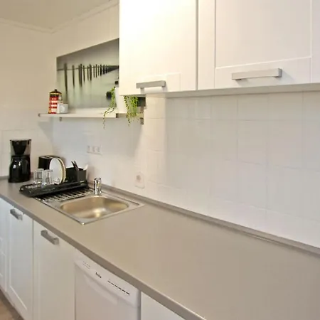 1 Bedroom Stunning In Kummerow בית נופש