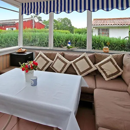 1 Bedroom Stunning In Kummerow * Kummerow (Mecklenburgische Seenplatte)