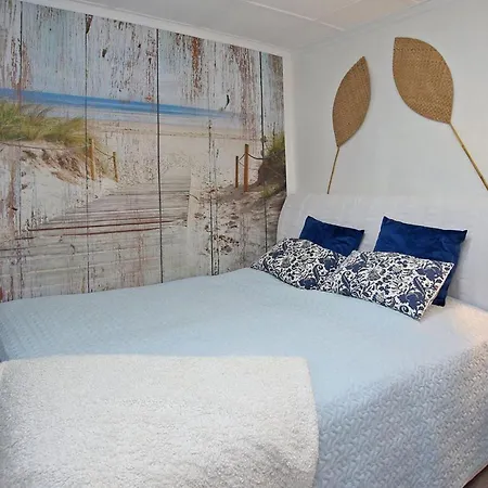 1 Bedroom Stunning In Kummerow בית נופש Kummerow (Mecklenburgische Seenplatte)